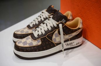 Louis-Vuitton-Nike في مزاد علني