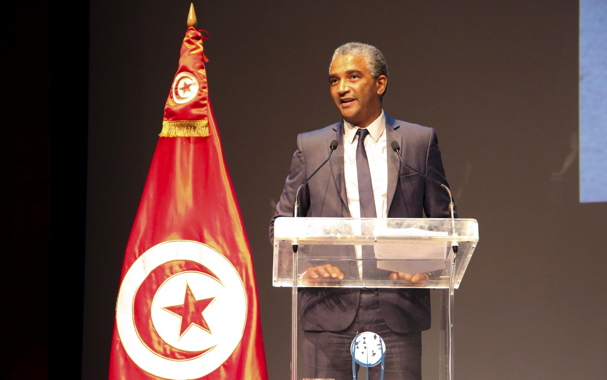 وزير الرياضة والشباب التونسي كمال دقيش