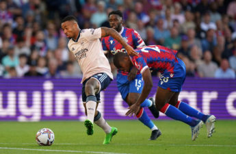 أرسنال يفتتح الدوري الإنجليزي الممتاز بفوز مستحق على كريستال بالاس