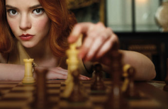 مسلسل نتفليكس الناجح The Queen's Gambit