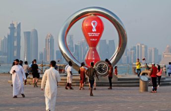استعداد الملايين لحضور المونديال في قطر