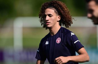 لاعب وسط المنتخب التونسي حنبعل المجبري