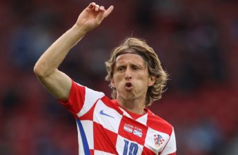 لاعب الوسط الدولي الكرواتي لوكا مودريتش