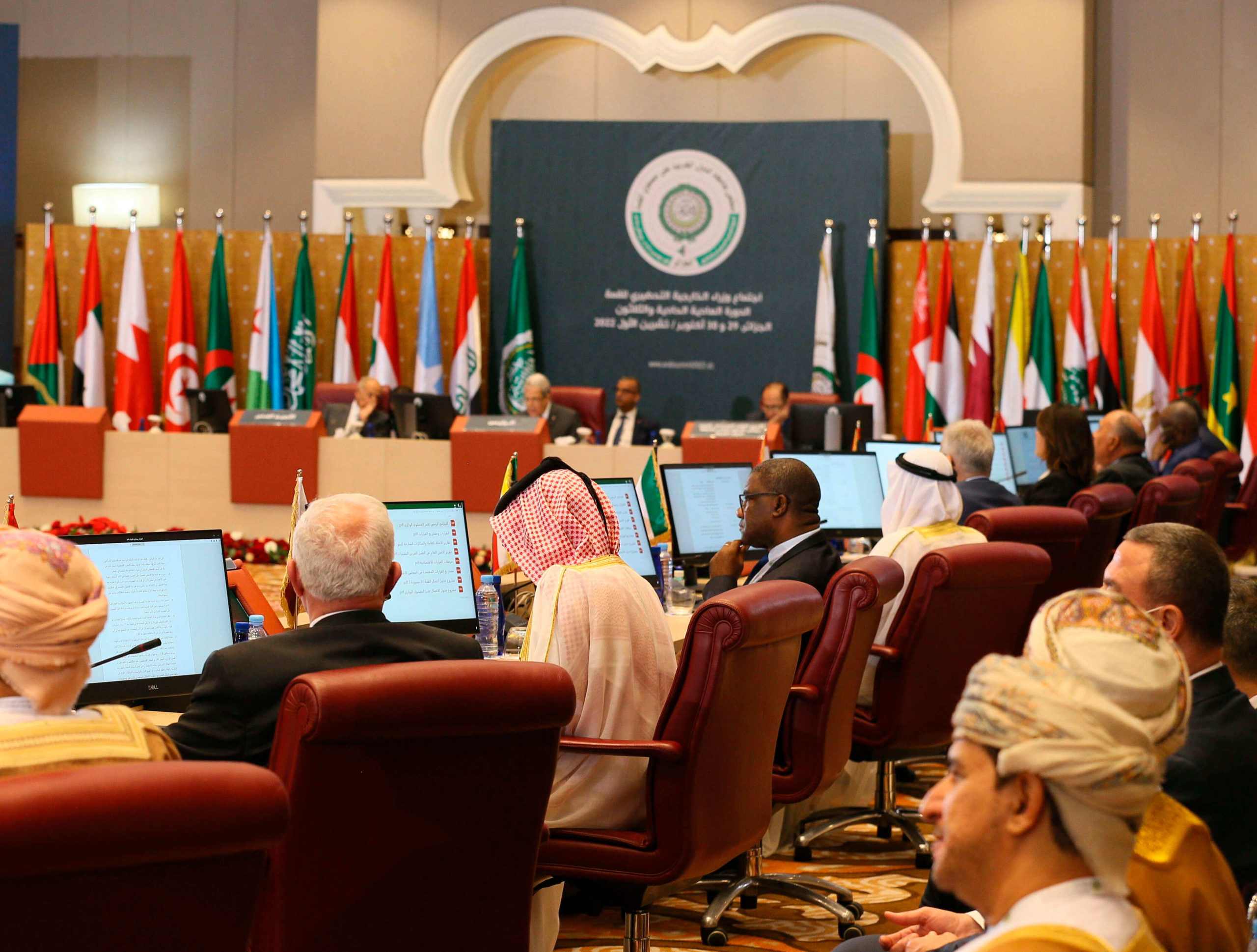 انطلاق القمة العربية في الجزائر