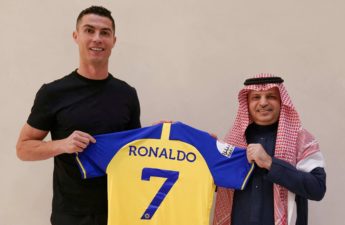 البرتغالي كريستيانو رونالدو مع رئيس النصر السعودي