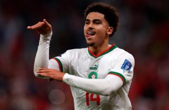 لاعب المنتخب المغربي زكريا أبو خلال