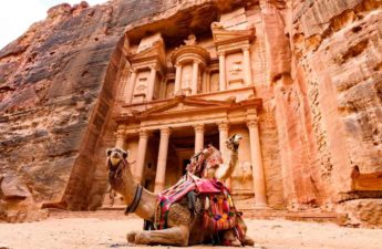 آثار البتراء بجنوب الأردن