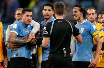 إيقاف لاعبي منتخب الأوروغواي