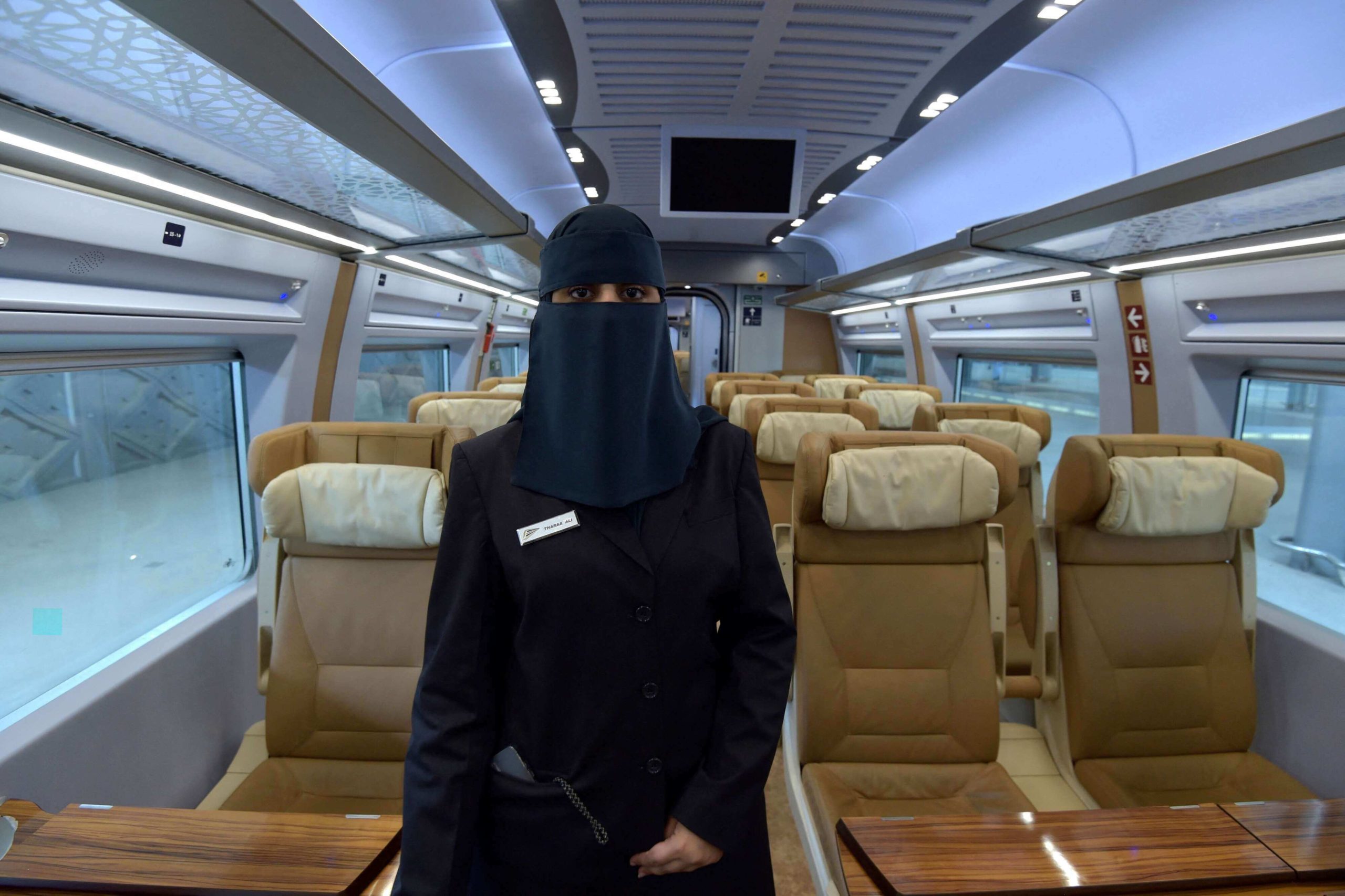 سعوديات يقدن قطارات سريعة