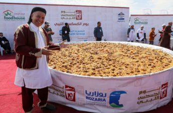 طبق كسكسي عملاق في ليبيا
