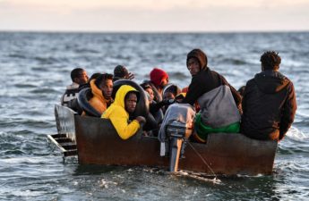 قوارب «حرقة» محملة بالمهاجرين