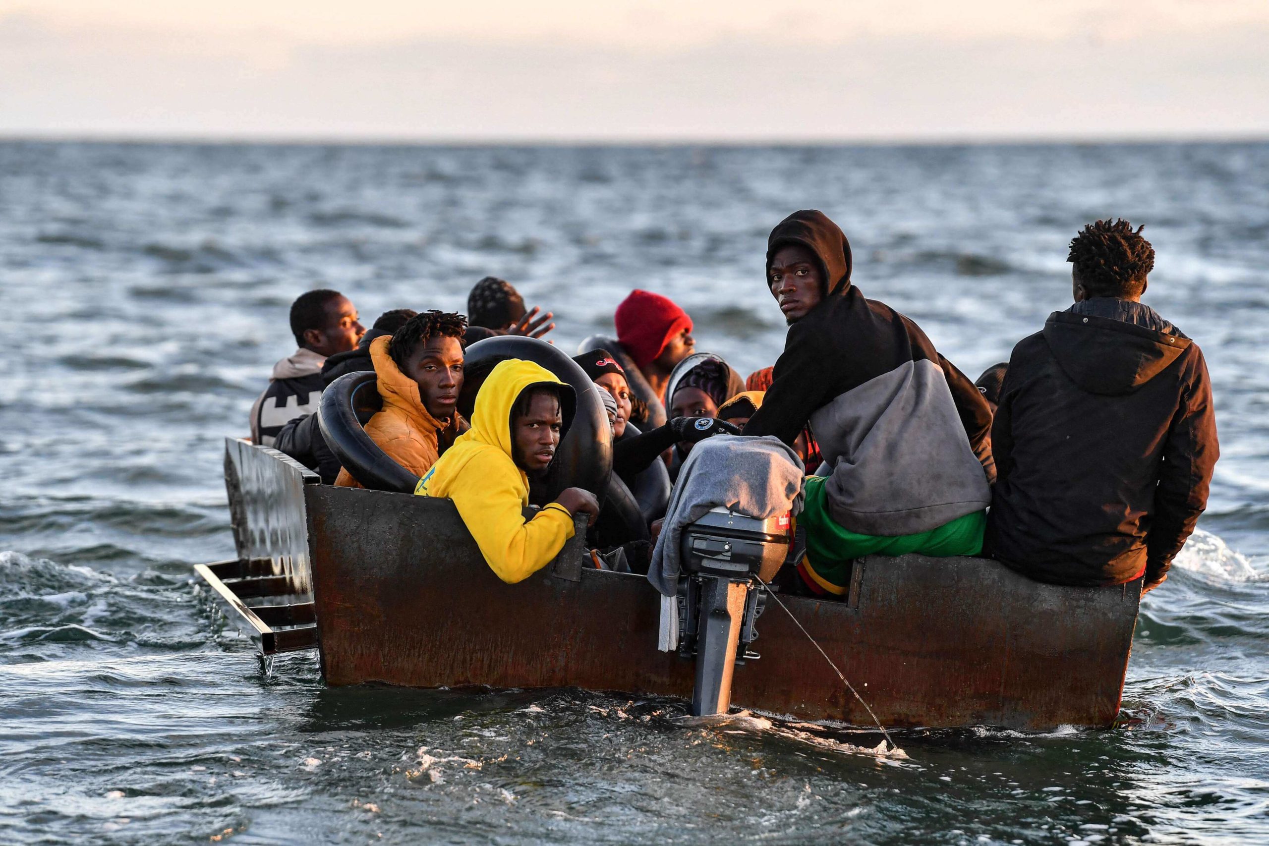 قوارب «حرقة» محملة بالمهاجرين