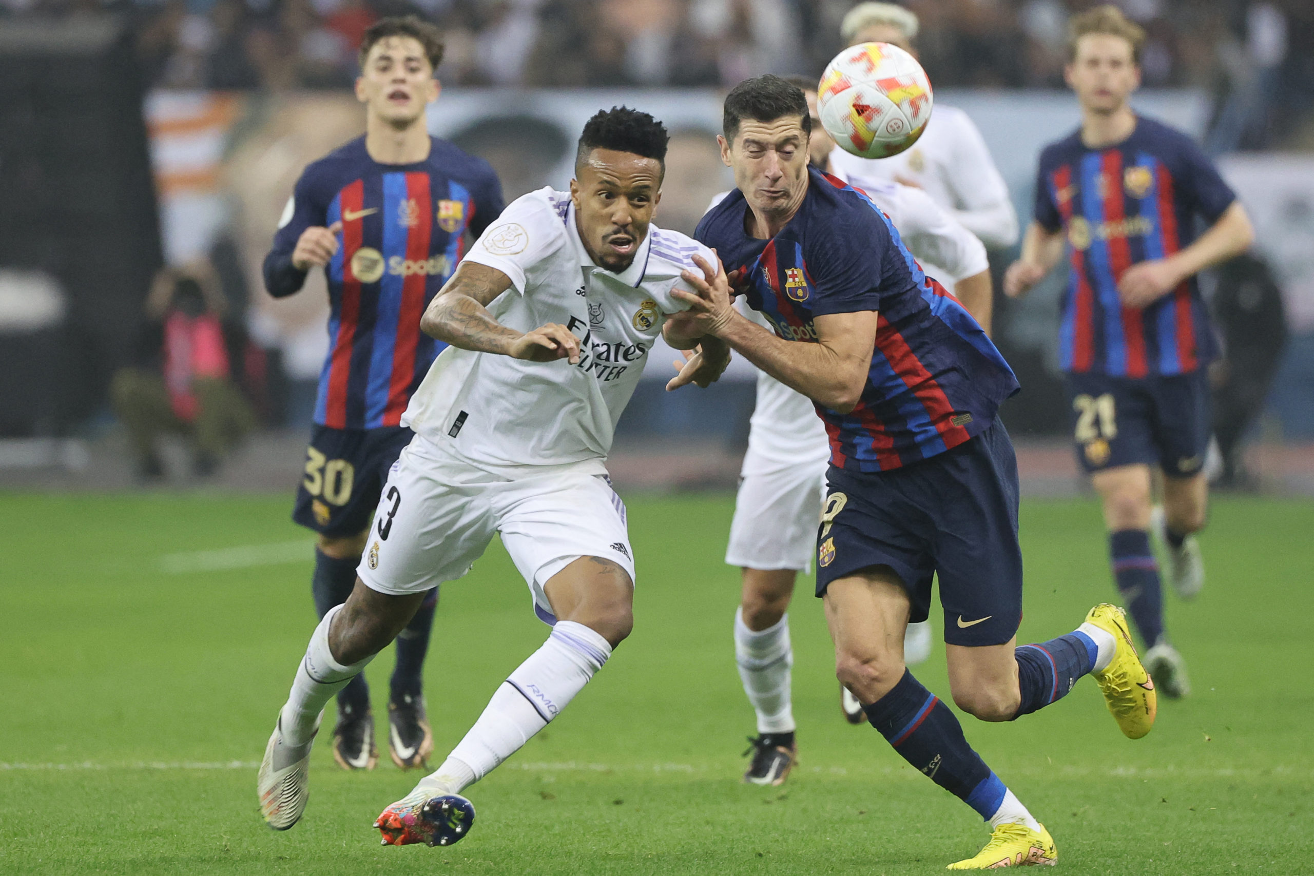 من الكلاسيكو بين ريال مدريد وبرشلونة