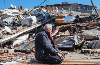 الزلزال في تركيا