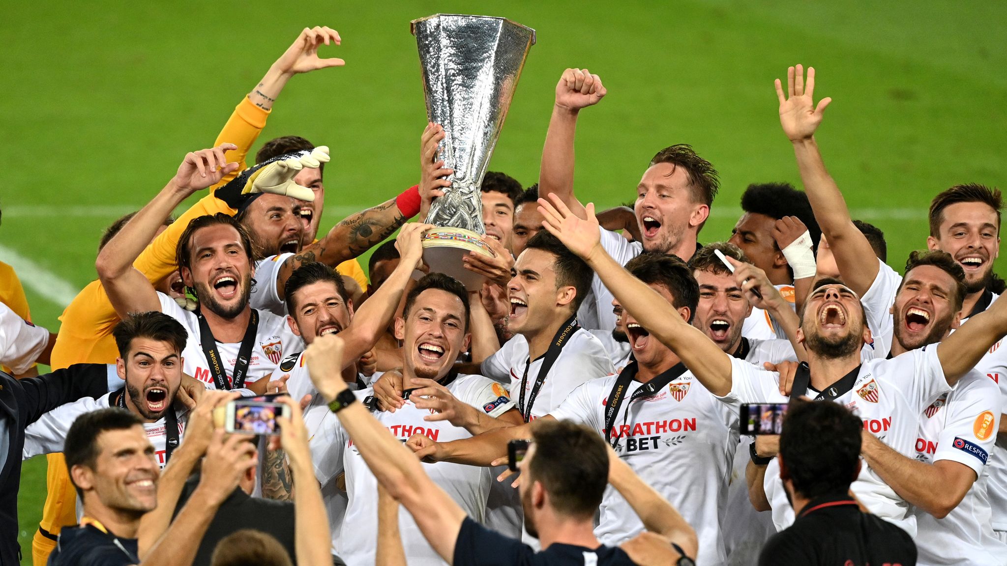 تتويجات إشبيلية في الدوري الأوروبي