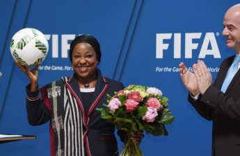 الأمينة العامة للاتحاد الدولي لكرة القدم الفيفا السنغالية فاطمة سامورا
