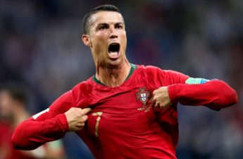 كريستيانو رونالدو، اللاعب الأكثر خوضًا للمباريات الدولية