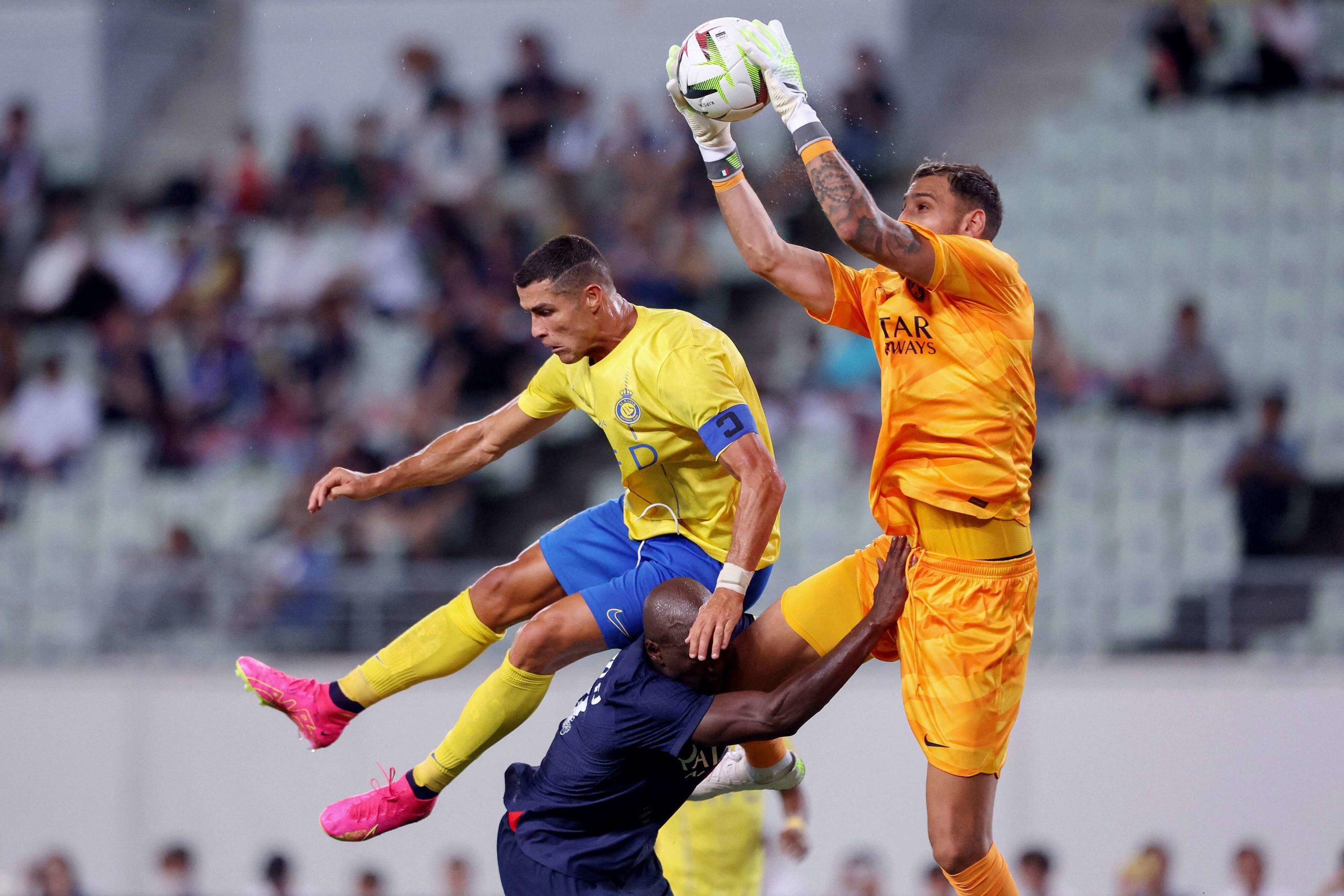 جانلويجي دوناروما وكريستيانو رونالدو في ودية البي آس جي والنصر السعودي