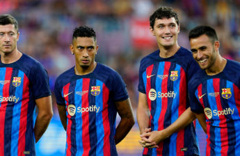 لاعبو برشلونة بطل الدوري الإسباني