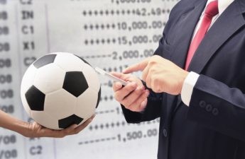 وكلاء كرة القدم المحترفين