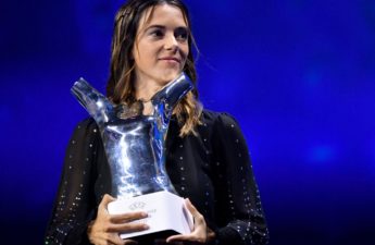 فازت الإسبانية أيتانا بونماتي بجائزة أفضل لاعبة في أوروبا
