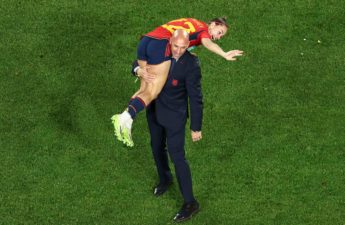 تصاعدت حملة الضغوط على رئيس الاتحاد الإسباني لكرة القدم لويس روبياليس