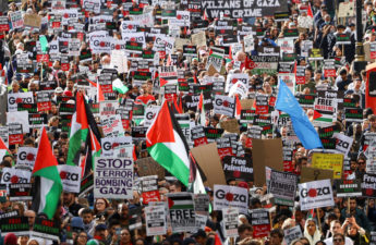مسيرة مؤيدة لفلسطين في لندن