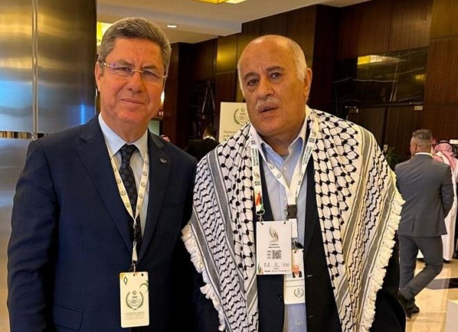 محرز بوصيان ورئيس اللجنة الوطنية الأولمبية التونسية مع جبريل الرجوب رئيس اللجنة الأولمبية الفلسطينية