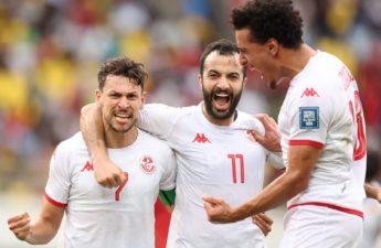 تدين تونس بفوزها إلى قائدها صانع ألعاب العربي القطري يوسف المساكني