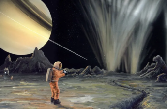 إنسيلادوس القمر الجليدي لكوكب زحل