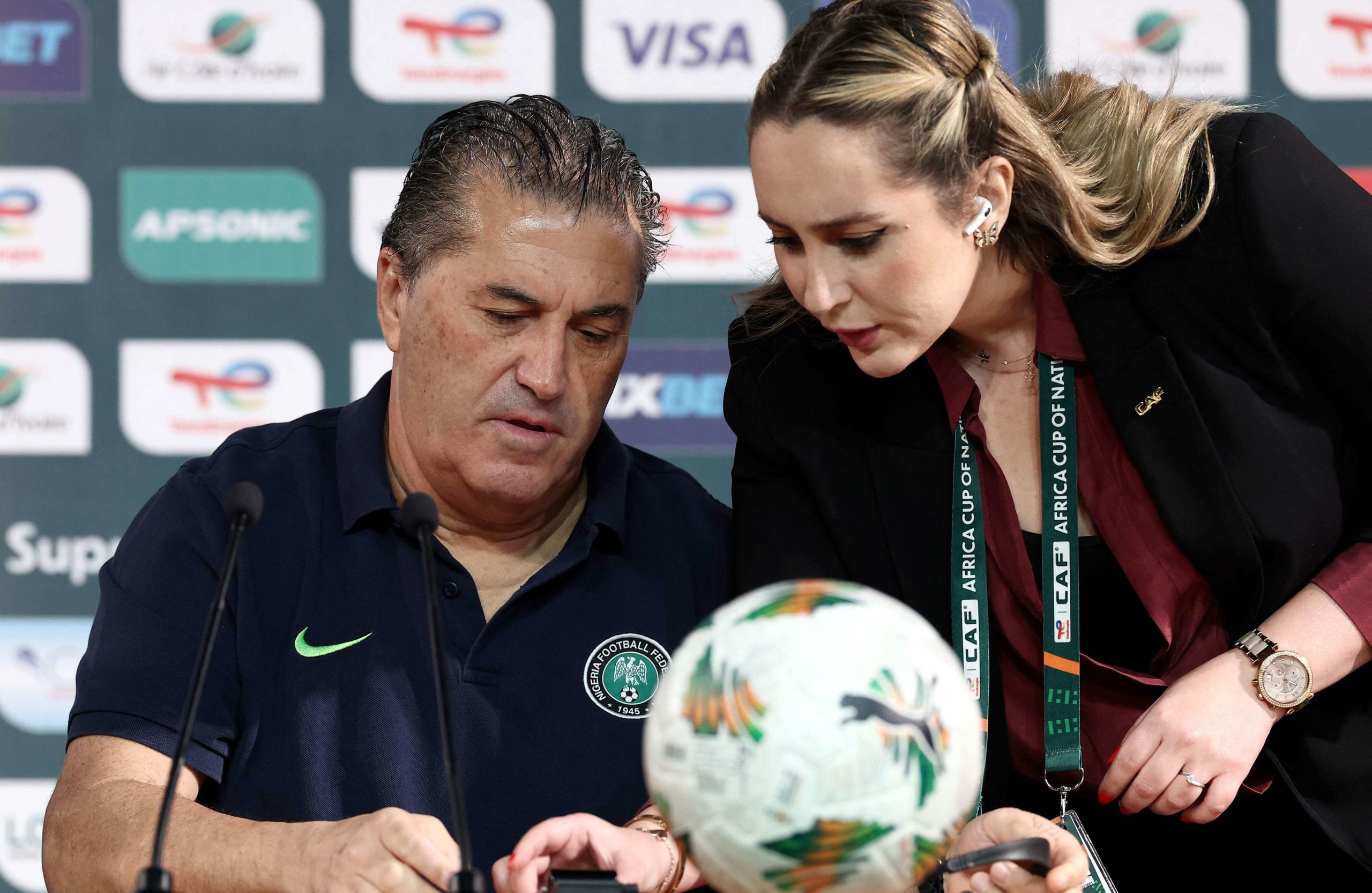 البرتغالي جوزيه بيسيرو، المدير الفني للمنتخب النيجيري