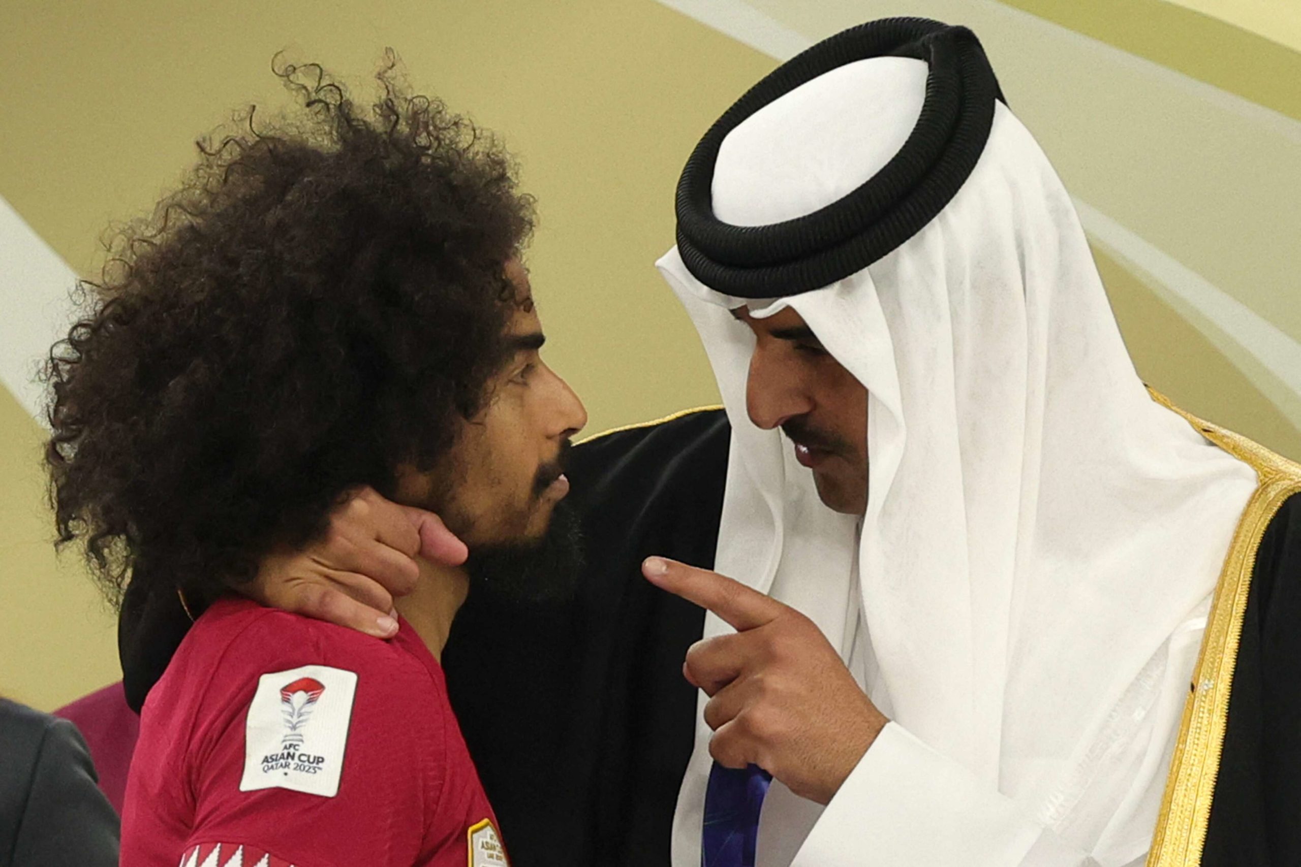 أكرم عفيف مع تميم أمير قطر