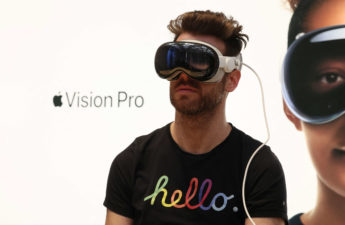 خوذة الواقع الافتراضي Vision Pro من آبل