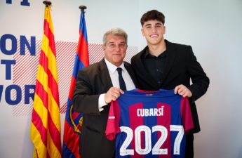 باو كوبارسي يمدد عقده مع برشلونة