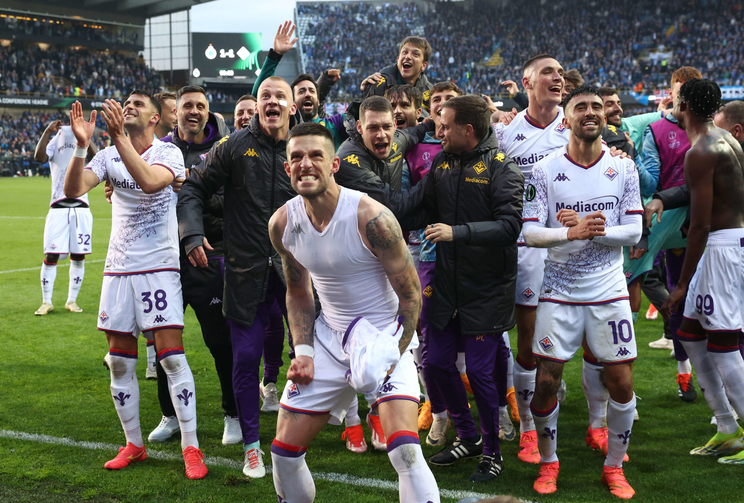 تأهل فيورنتينا لنهائي دوري المؤتمر الأوروبي