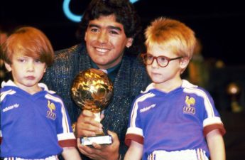 الكرة الذهبية لدييغو مارادونا في مونديال 1986