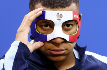 كيليان مبابي قائد المنتخب الفرنسي