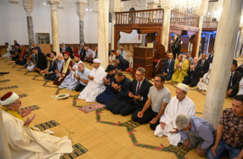 الأذان يُرفع في جامع القصبة بعد إغلاقه لمدة 13 سنة