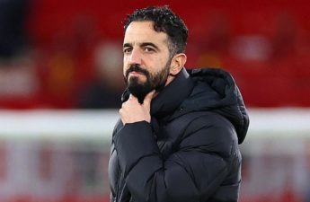 البرتغالي روبن أموريم مدرب فريق مانشستر يونايتد الإنجليزي