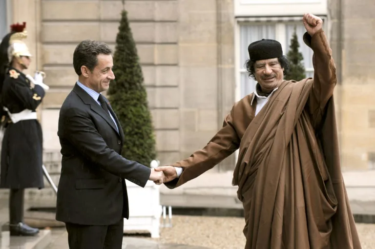 الزعيم الليبي الراحل معمر القذافي