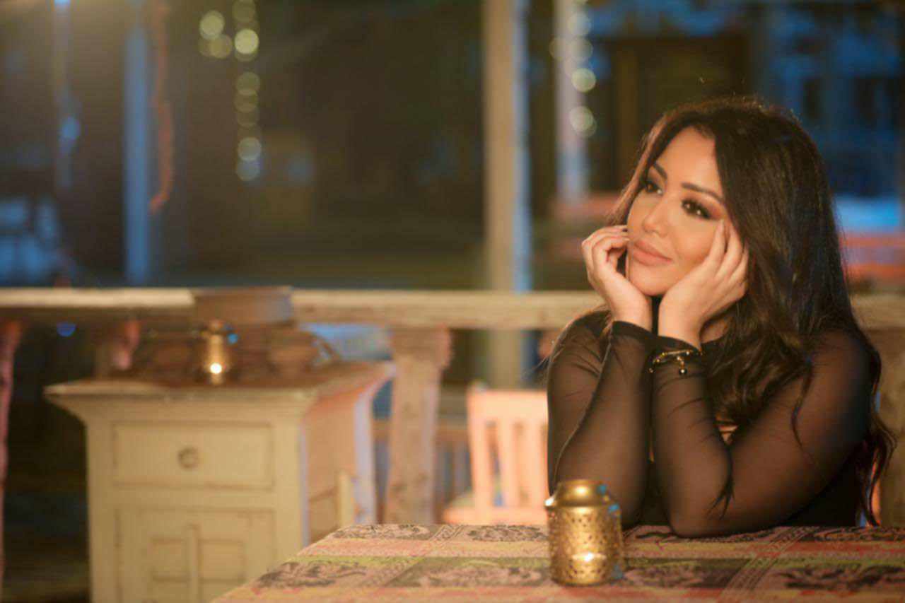 الفنانة التونسية يسرا محنوش