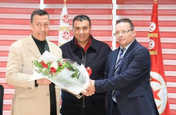 جمال الحيمودي الحكم الدولي الجزائري السابق والمشرف العام الجديد على الإدارة الوطنية للتحكيم مع معز الناصري رئيس الجامعة ومراد الدعمي المشرف السابق