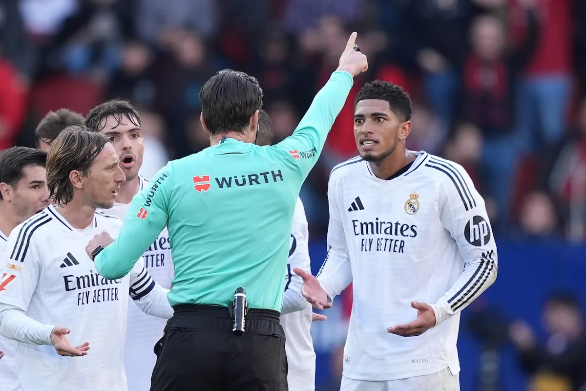 طرد جود بيلينغهام لاعب ريال مدريد
