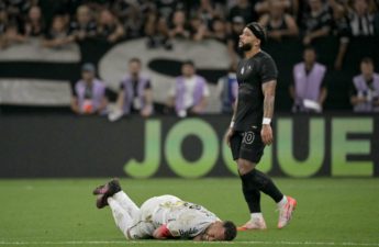 الهولندي ممفيس ديباي و نحم سانتوس الدولي البرازيلي نيمار