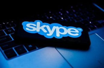 منصة Skype التي كانت رائدة في خدمات الاتصالات عبر الإنترنت