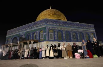 أول تراويح رمضان في المسجد الأقصى