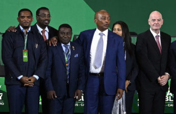 أعاد الاتحاد الإفريقي لكرة القدم (CAF) انتخاب الجنوب إفريقي باتريس موتسيبي رئيسا