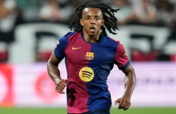 مدافع برشلونة الدولي الفرنسي جول كونديه