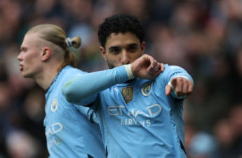 المصري عمر مرموش، لاعب فريق مانشستر سيتي الإنجليزي