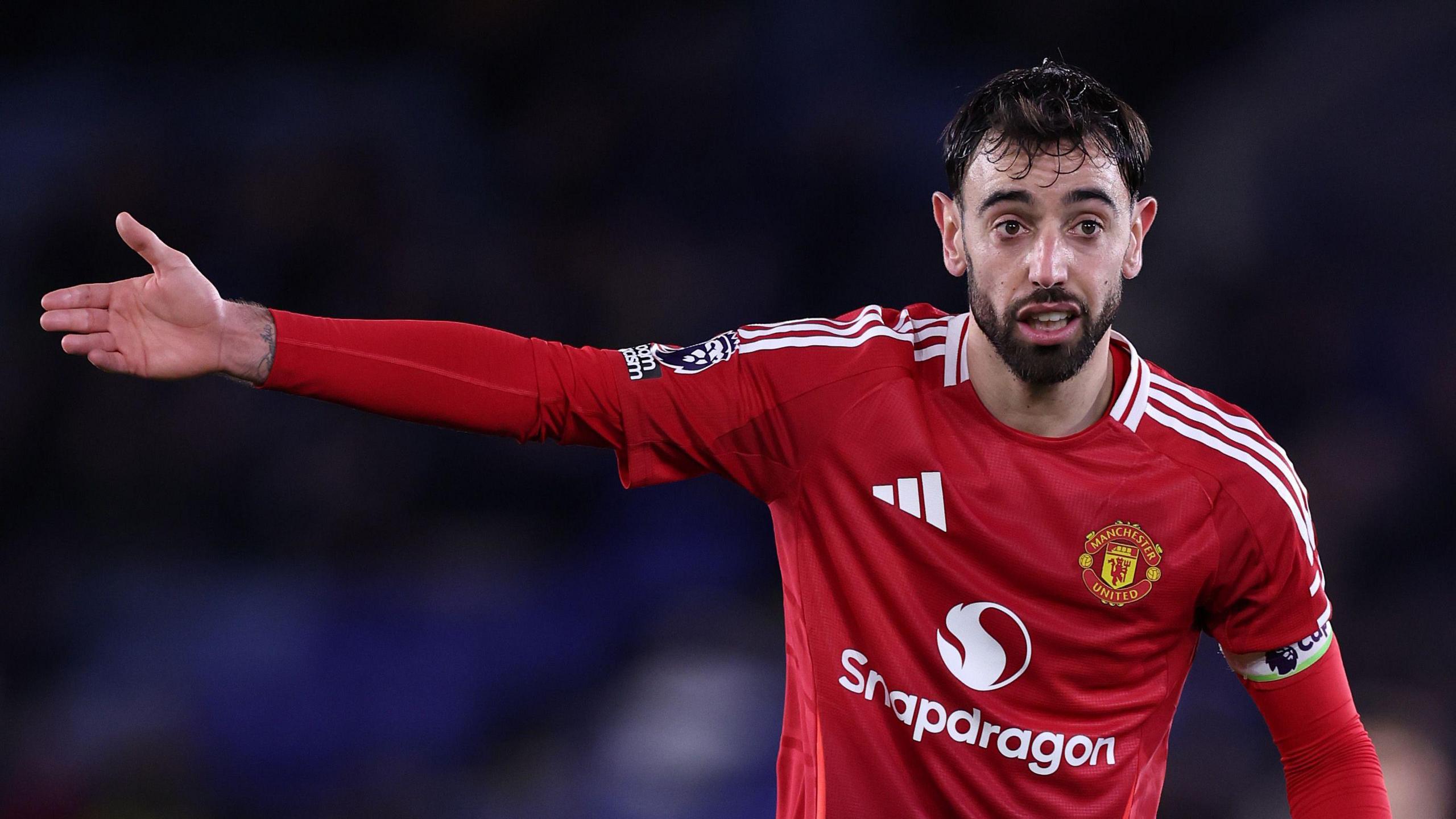 لاعب الوسط البرتغالي برونو فرنانديش